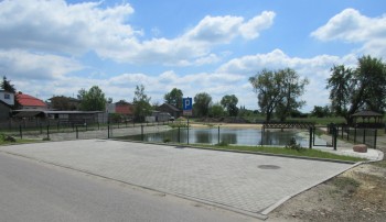 Zagospodarowanie terenu wokół zbiornika wodnego w Cegielni