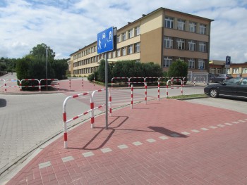 Budowa parkingu przy Zespole Szkół w Mstowie  - prace trwają
