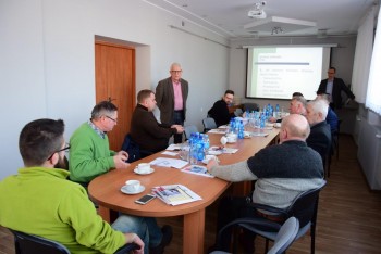 Plik graficzny o nazwie: https://www.mstow.pl/media/2018/gielda-rolna/DSC_0289_m.jpg