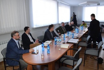 Plik graficzny o nazwie: https://www.mstow.pl/media/2018/gielda-rolna/DSC_0294_m.jpg