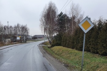 Nowa nakładka na drodze powiatowej 1028S w Wancerzowie