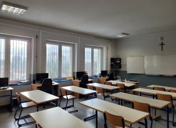 Plik graficzny o nazwie: https://www.mstow.pl/media/2022/news-01/mw_sala_komputerowa_1_m.jpg