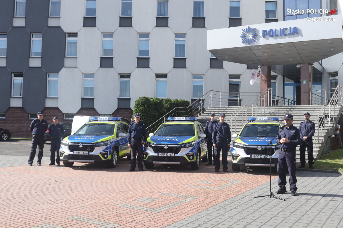 Nowy radiowóz dla Komisariatu Policji w Kłomnicach