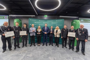 Plik graficzny o nazwie: https://www.mstow.pl/media/2025/news-10/3_Bezp_Strazak_m.jpg
