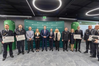 Plik graficzny o nazwie: https://www.mstow.pl/media/2025/news-10/4_Bezp_Strazak_m.jpg