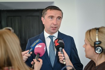 Plik graficzny o nazwie: https://www.mstow.pl/media/2026/news-10/LK-261005-CZYSTE-POWIETRZE-MSTOW-KONFERENCJA-011_m.jpg