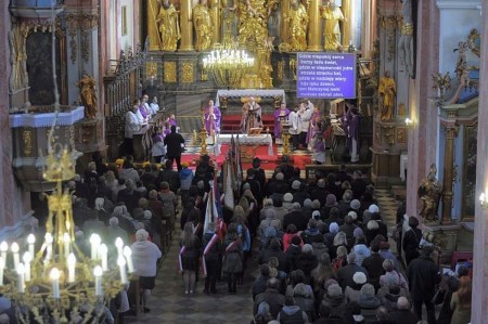 Obchody 370. rocznicy instalacji obrazu Matki Bożej Miłosierdzia Pani Mstowskiej