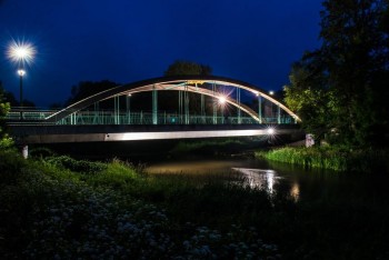 Most na rzece 