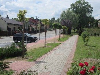 Budowa parkingu przy Zespole Szkół w Mstowie  - prace trwają