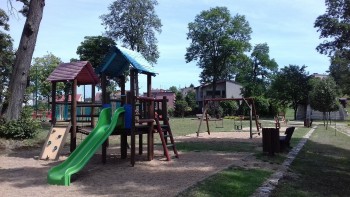 Przegląd i cząstkowy remont gminnych placów zabaw 2017
