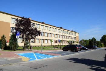 Nowy parking przy Szkole Podstawowej w Mstowie już funkcjonuje!