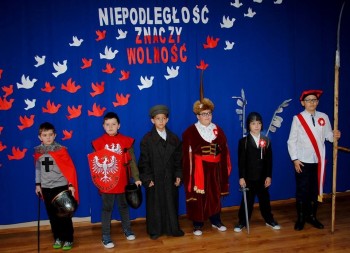 „Niepodległość znaczy wolność” - uroczystość w Szkole Podstawowej w Krasicach 2017