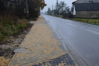 Budowa chodnika przy drodze powiatowej 1040S w Kobyłczycach - I etap