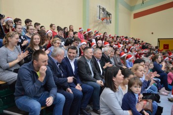 „Bajkowe dzieciństwo” - Mikołajki 2017 w Szkole Podstawowej w Mstowie