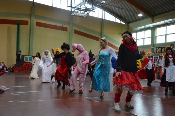 „Bajkowe dzieciństwo” - Mikołajki 2017 w Szkole Podstawowej w Mstowie