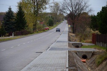 Chodnik na ul. Sadowej w Wancerzowie