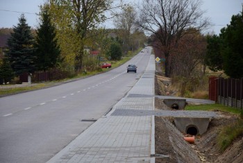 Chodnik na ul. Sadowej w Wancerzowie 