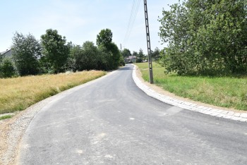 „Remont drogi w ul. Strażackiej w Kucharach"