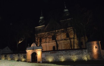 Modernizacja oświetlenia przy Klasztorze w Mstowie