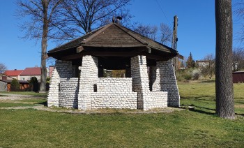 Naprawa wiat przystankowych i altany grillowej