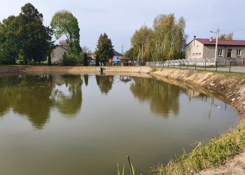 Oczyszczenie zbiornika wodnego w Zawadzie