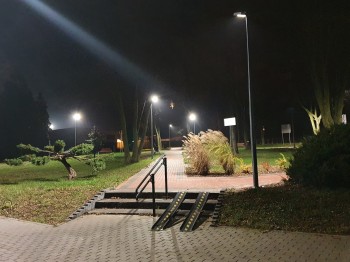 Oświetlenie parkowe LED -  skwer przy ZSP w Jaskrowie