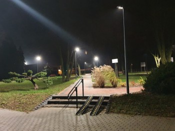 Oświetlenie parkowe LED - skwer przy ZSP w Jaskrowie