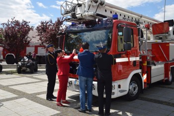 Specjalistyczny samochód trafił do OSP Mstów