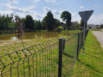 Zagospodarowanie skweru przy zbiorniku wodnym w Zawadzie