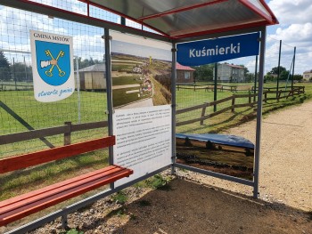 Domek sołecki w Kuśmierkach