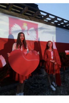 Rodzinny Konkurs Fotograficzny „Pod biało-czerwoną flagą"