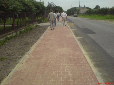 CHODNIK PRZY ULICY 16-STYCZNIA ZAKOŃCZONY