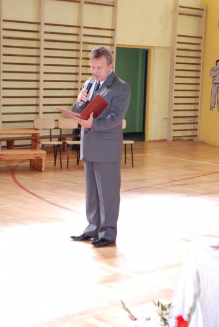 BUDOWA HALI SPORTOWEJ PRZY GIMNAZJUM W MSTOWIE