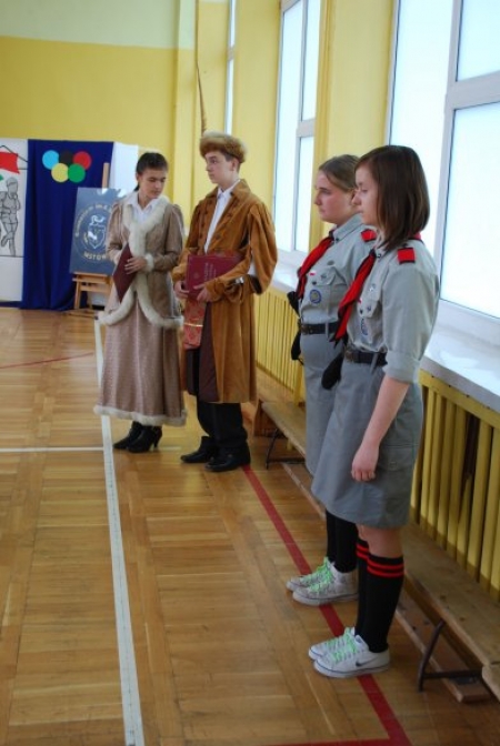 BUDOWA HALI SPORTOWEJ PRZY GIMNAZJUM W MSTOWIE