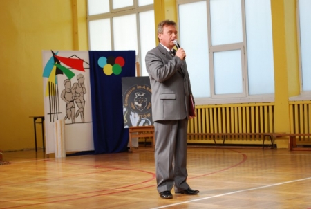 BUDOWA HALI SPORTOWEJ PRZY GIMNAZJUM W MSTOWIE