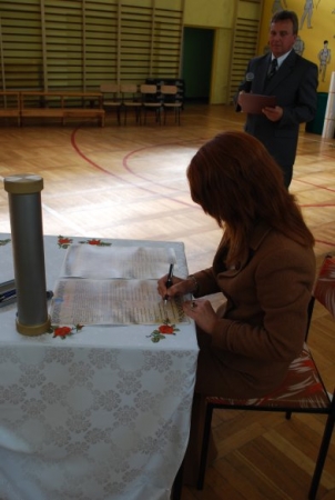 BUDOWA HALI SPORTOWEJ PRZY GIMNAZJUM W MSTOWIE