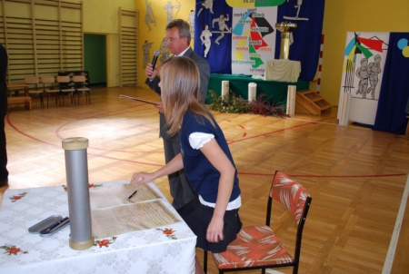 BUDOWA HALI SPORTOWEJ PRZY GIMNAZJUM W MSTOWIE