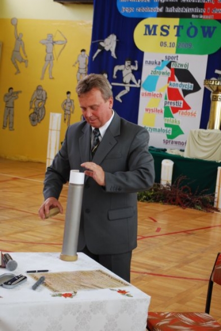 BUDOWA HALI SPORTOWEJ PRZY GIMNAZJUM W MSTOWIE