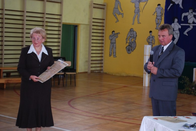 BUDOWA HALI SPORTOWEJ PRZY GIMNAZJUM W MSTOWIE