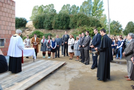 BUDOWA HALI SPORTOWEJ PRZY GIMNAZJUM W MSTOWIE