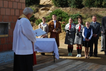 BUDOWA HALI SPORTOWEJ PRZY GIMNAZJUM W MSTOWIE