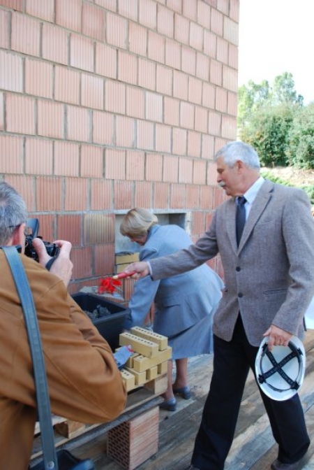 BUDOWA HALI SPORTOWEJ PRZY GIMNAZJUM W MSTOWIE