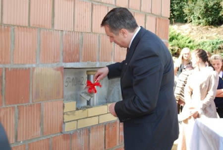 BUDOWA HALI SPORTOWEJ PRZY GIMNAZJUM W MSTOWIE