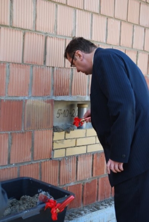 BUDOWA HALI SPORTOWEJ PRZY GIMNAZJUM W MSTOWIE