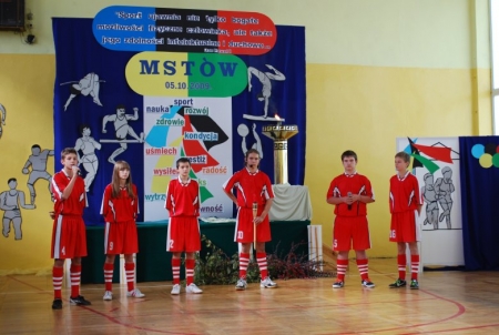 BUDOWA HALI SPORTOWEJ PRZY GIMNAZJUM W MSTOWIE