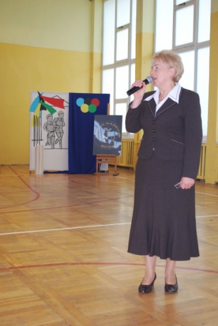 BUDOWA HALI SPORTOWEJ PRZY GIMNAZJUM W MSTOWIE