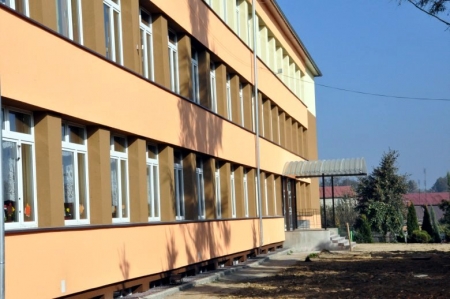 ZAKOŃCZONO TERMOMODERNIZACJĘ SZKOŁY WE MSTOWIE