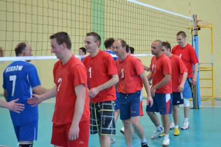 I TURNIEJ PIŁKI SIATKOWEJ WYGRAŁA REPREZENTACJA MSTOWA!!!!