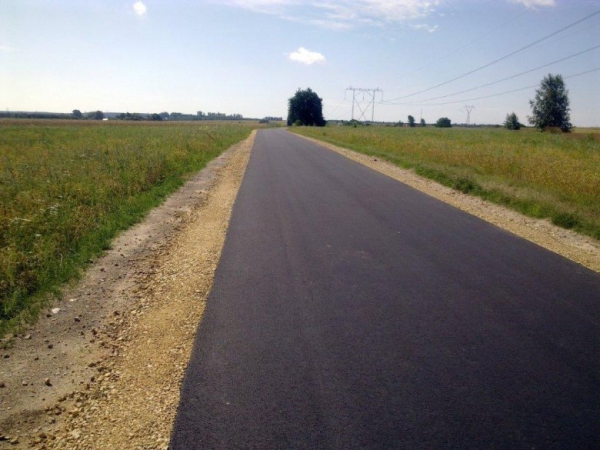 ZAKOŃCZYŁ SIĘ REMONT DROGI W MAŁUSACH MAŁYCH