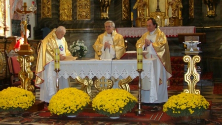 UROCZYSTA MSZA